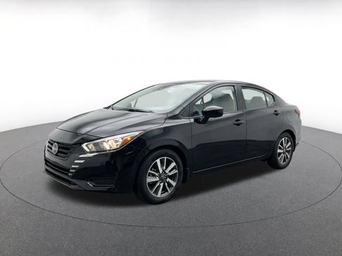 Used 2025 Nissan Versa SV FWD image 3