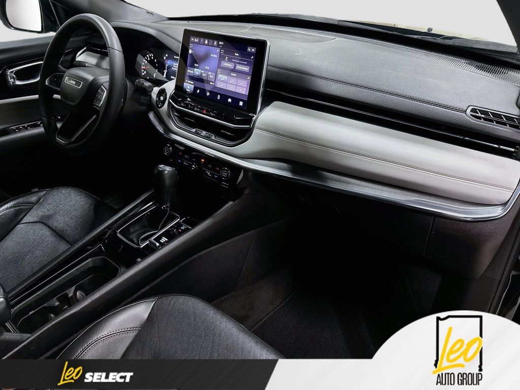 Used 2023 Jeep Compass Limited AWD/4WD image 31