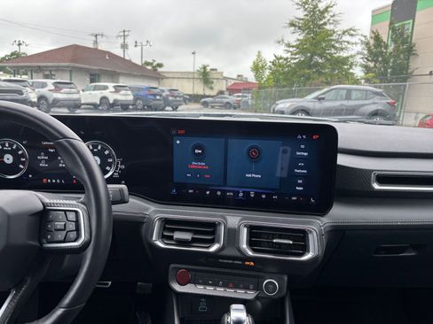 Used 2024 Ford Mustang Premium image 18