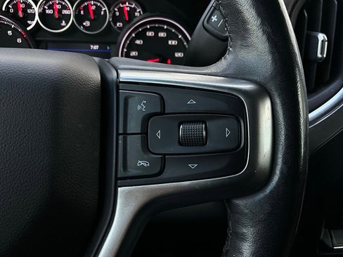 Used 2021 Chevrolet Silverado 1500 LT w/ Z71 Off-Road Package image 35