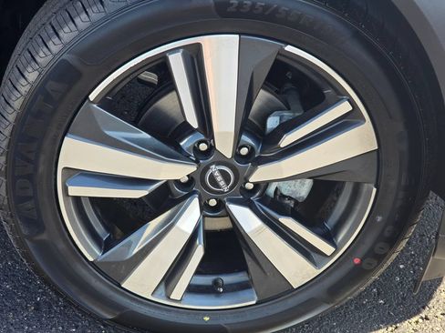 Used 2023 Nissan Rogue SL w/ SL Premium Package AWD/4WD image 10