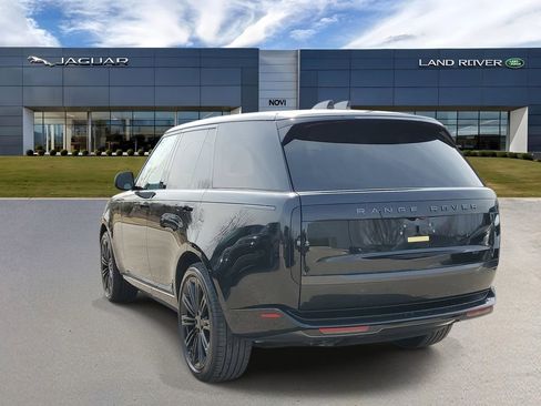 New 2026 Land Rover Range Rover SE image 2