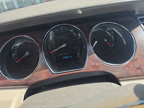 Used 2012 Ford Taurus SEL FWD image 20