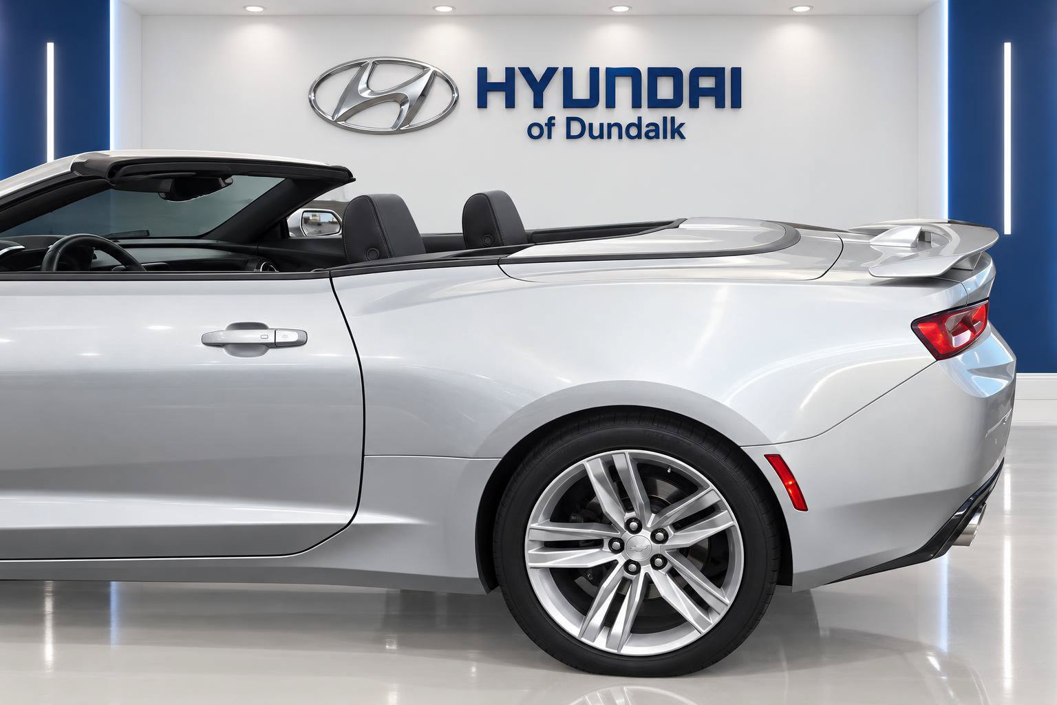 Used 2017 Chevrolet Camaro SS RWD image 3