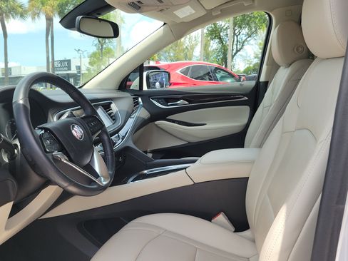 Used 2022 Buick Enclave Essence FWD image 9