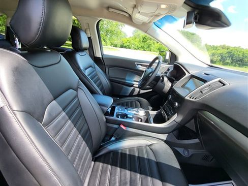 Used 2019 Ford Edge SEL w/ Equipment Group 201A FWD image 18