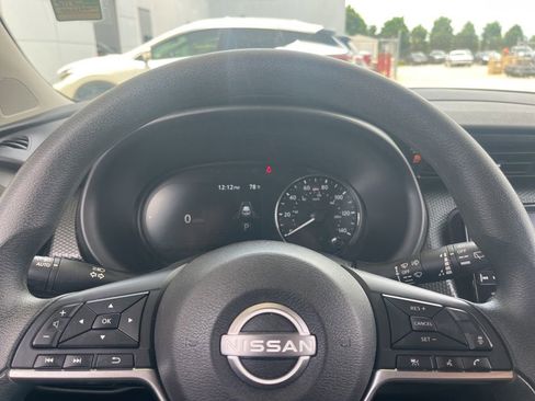 Used 2024 Nissan Kicks SV FWD image 11
