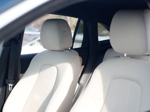 Used 2022 Mercedes-Benz GLA 250 4MATIC image 15