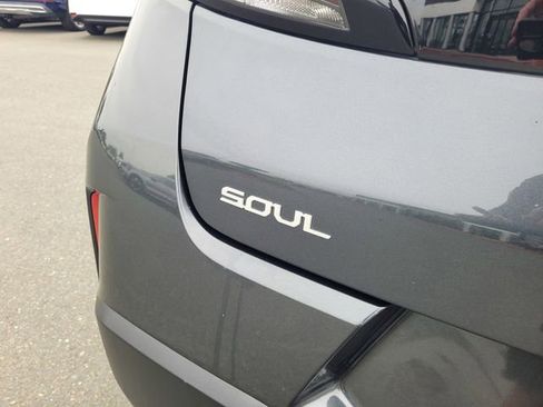 Used 2023 Kia Soul EX FWD image 6