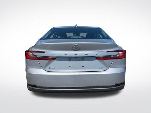 Used 2025 Toyota Camry LE FWD image 4