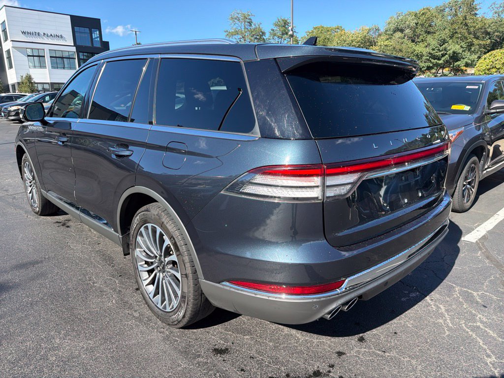 Used 2024 Lincoln Aviator Reserve w/ Elements Package Plus AWD/4WD image 2