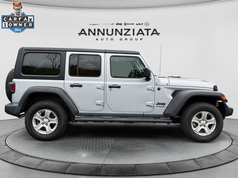 Used 2022 Jeep Wrangler Unlimited Sport AWD/4WD image 6
