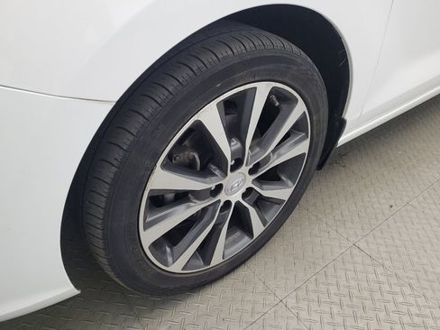 Used 2018 Hyundai Elantra GT w/ Style Package 02 FWD image 31
