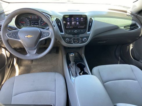 Used 2019 Chevrolet Malibu LS FWD image 15