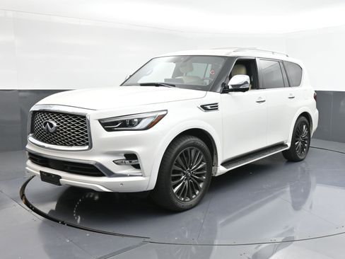 Used 2024 INFINITI QX80 Sensory w/ Cargo Package image 4