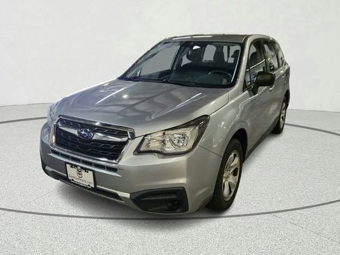 Used 2016 Subaru Forester 2.5i w/ Alloy Wheel Package AWD/4WD image 5