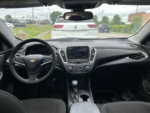 Used 2021 Chevrolet Malibu LS FWD image 5
