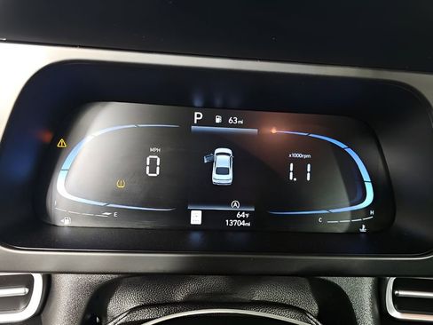 Used 2024 Hyundai Elantra SE image 10