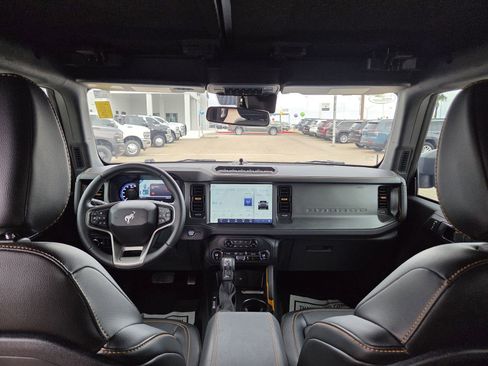 Used 2024 Ford Bronco Badlands AWD/4WD image 21