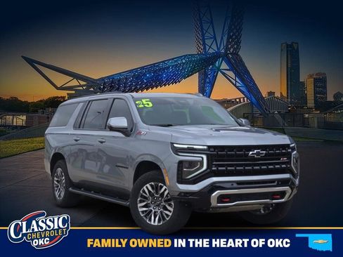 Used 2025 Chevrolet Suburban Z71 w/ Z71 Off-Road Package AWD/4WD image 1
