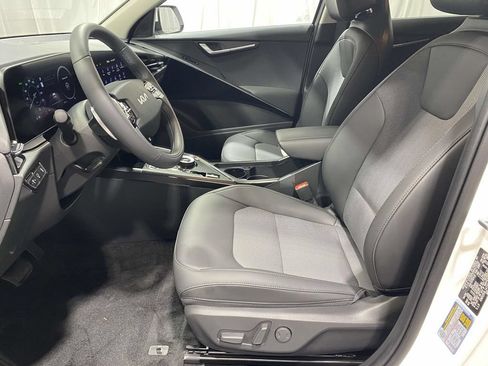New 2026 Kia Niro Wind FWD image 17