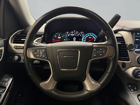 Used 2020 GMC Yukon Denali AWD/4WD image 19