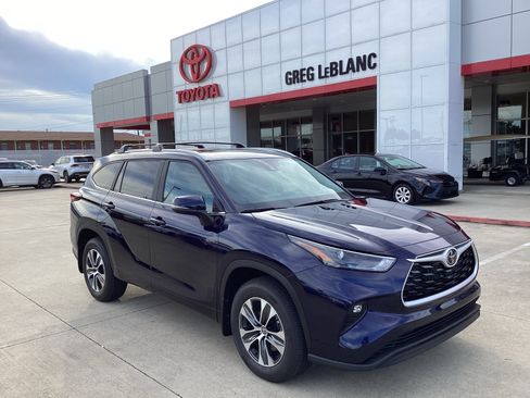 New 2026 Toyota Highlander XLE AWD/4WD image 1