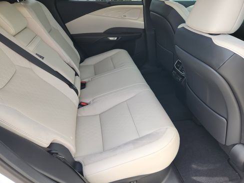 Used 2025 Lexus RX 350 AWD image 40