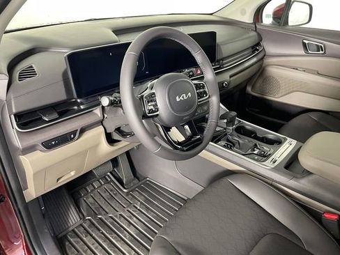 New 2026 Kia Carnival SX image 2