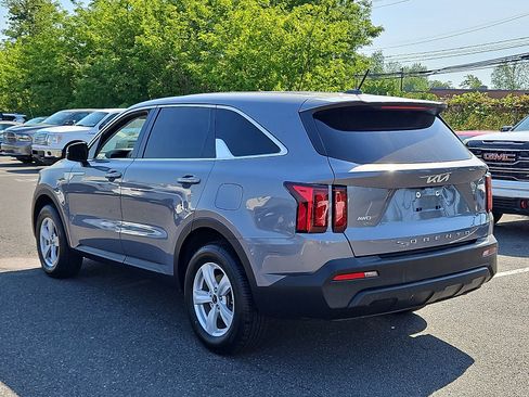 Used 2022 Kia Sorento LX AWD/4WD image 4