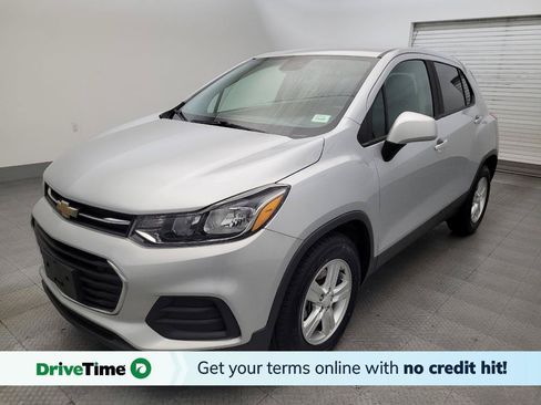 Used 2020 Chevrolet Trax LS w/ Tint and Cruise Package FWD image 1