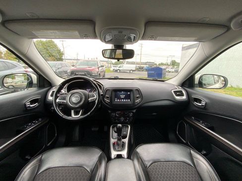 Used 2020 Jeep Compass Latitude w/ Cold Weather Group AWD/4WD image 31