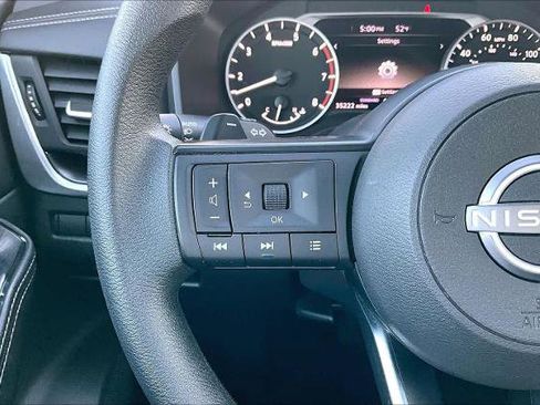 Certified 2024 Nissan Rogue SV image 22