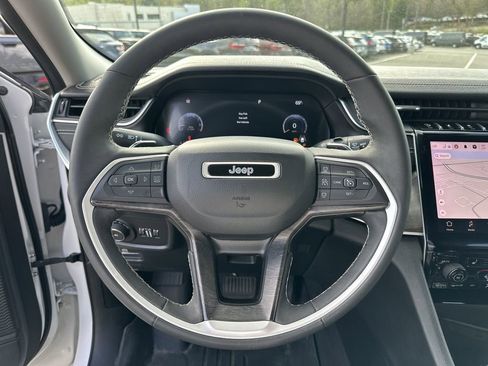 Certified 2023 Jeep Grand Cherokee L Limited w/ Black Appearance Package image 12