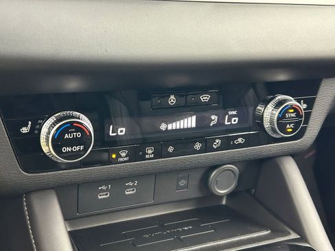 New 2026 Mitsubishi Outlander Trail Edition AWD/4WD image 16