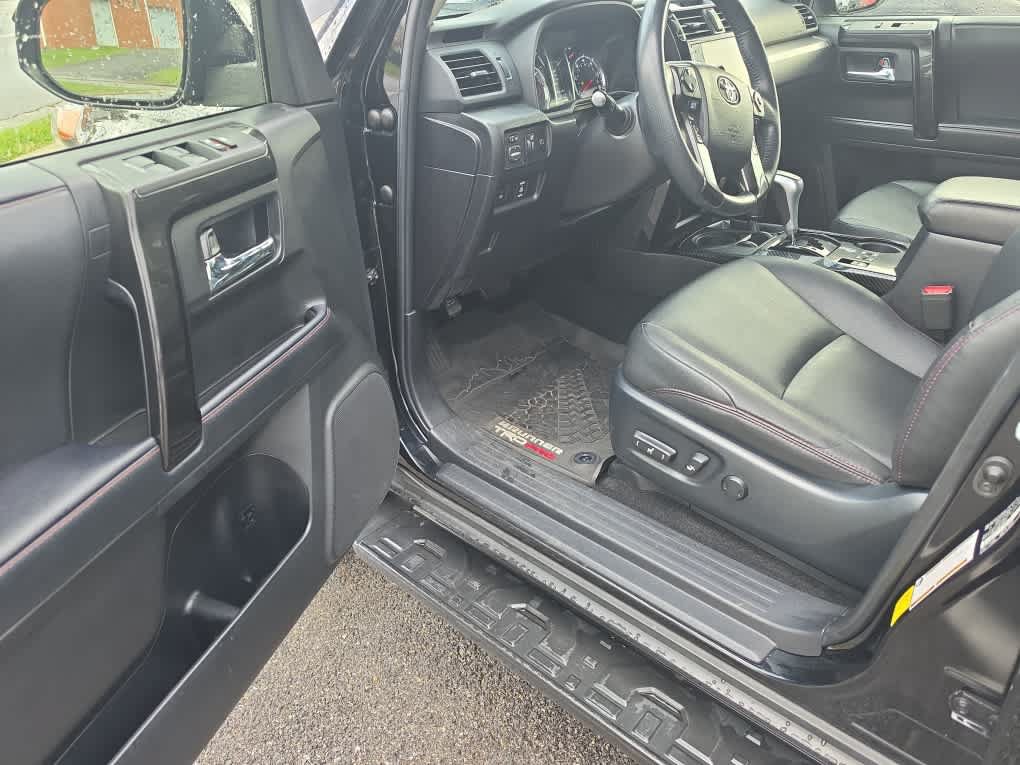 Used 2021 Toyota 4Runner TRD Off-Road Premium w/ Moonroof Package AWD/4WD image 21