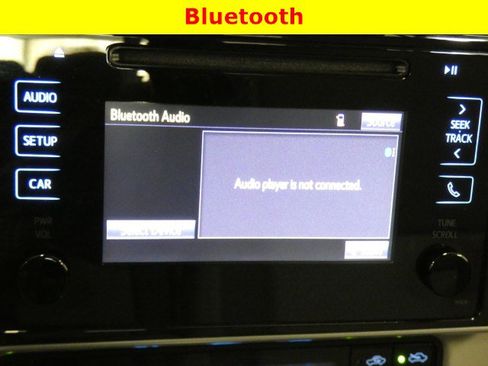 Used 2018 Toyota Corolla LE image 18