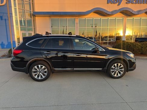 Used 2019 Subaru Outback 3.6R Touring w/ Popular Package #3A image 4