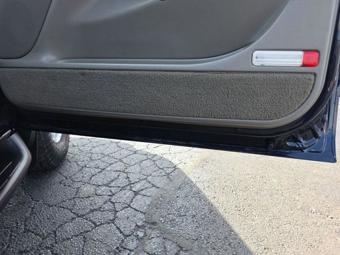 Used 2004 Chevrolet Tahoe LT w/ LT Preferred Equipment Group image 32