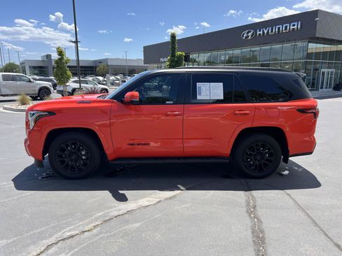 Used 2024 Toyota Sequoia SR5 w/ SR5 Premium Package AWD/4WD image 12