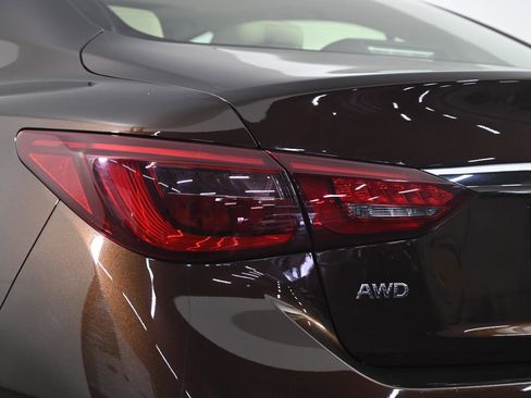 Used 2020 INFINITI Q50 Luxe w/ Essential Package (3.0T Luxe) image 6