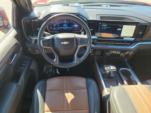 Used 2024 Chevrolet Silverado 1500 High Country w/ Z71 Off-Road Package AWD/4WD image 18