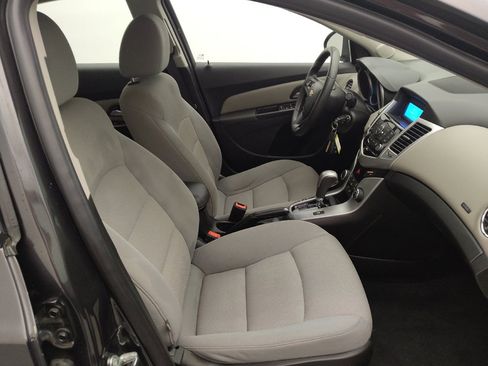 Used 2016 Chevrolet Cruze LT image 21