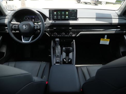 Used 2025 Honda Accord Touring image 19