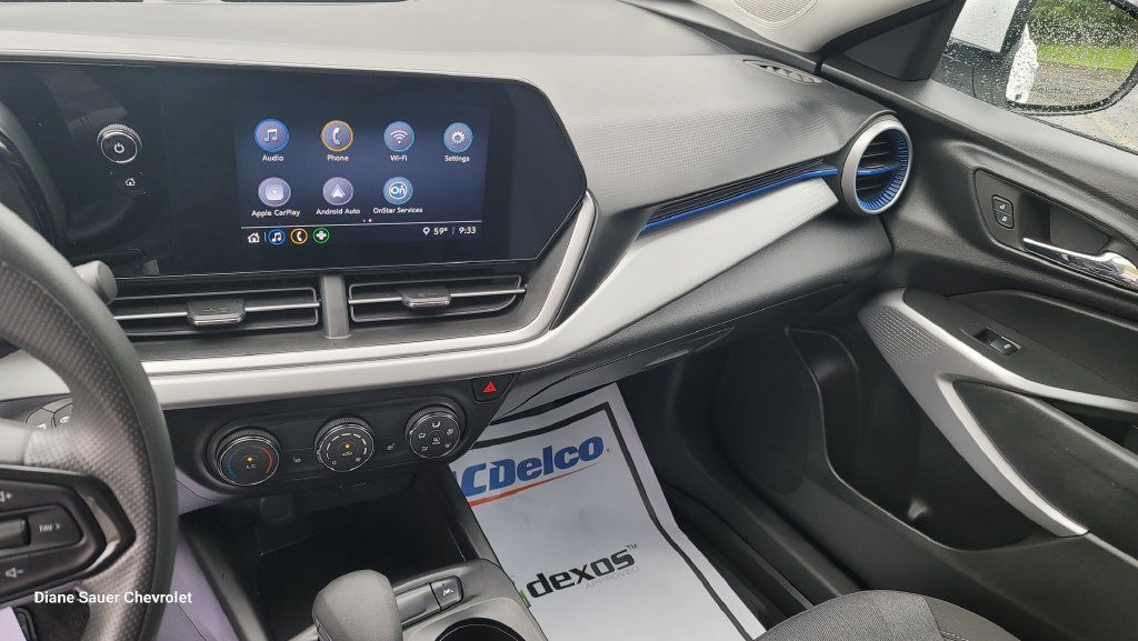 Used 2024 Chevrolet Trax LS w/ LS Convenience Package FWD image 21