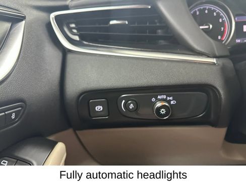Used 2021 Buick Enclave Premium w/ Sun and Sites Package AWD/4WD image 46