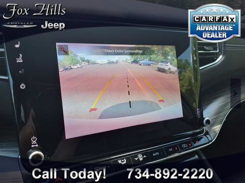 Certified 2024 Jeep Wagoneer Series II w/ Flexible Seating Group AWD/4WD image 22