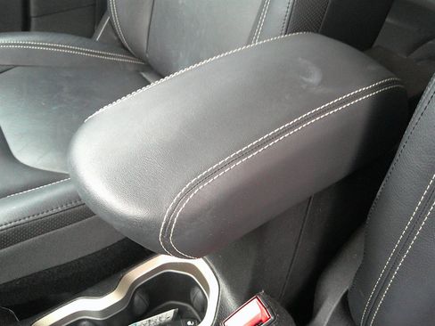 Used 2016 Jeep Renegade Limited w/ Safety & Security Group image 15