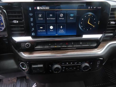 Used 2025 Chevrolet Silverado 1500 LT image 27