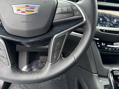 Used 2025 Cadillac XT5 Premium Luxury w/ Technology Package image 32